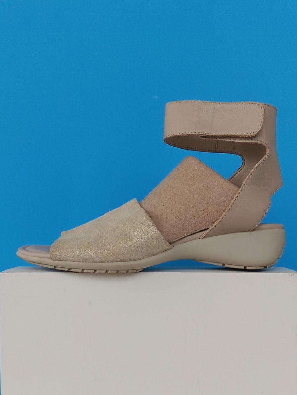 The Flexx Women's Beige Ankle-Strap Sandals Size6.5